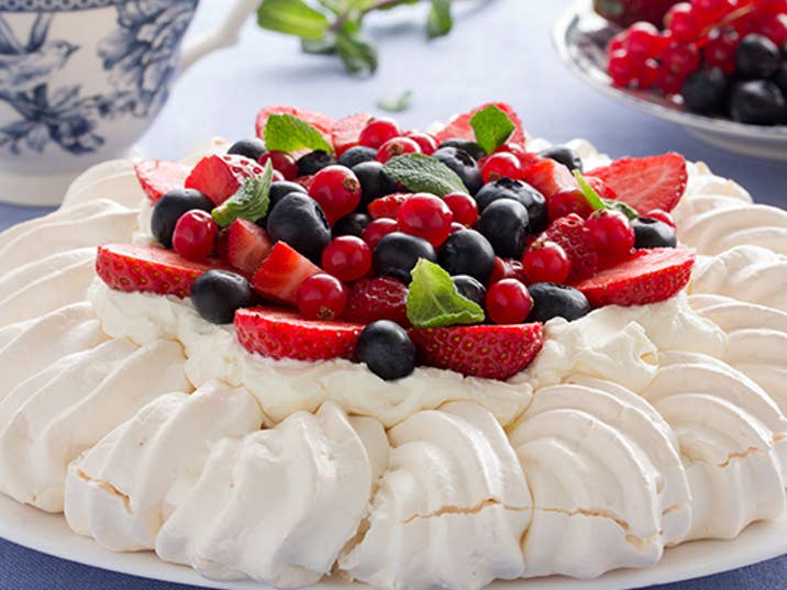 pavlovacreamandberries600x400